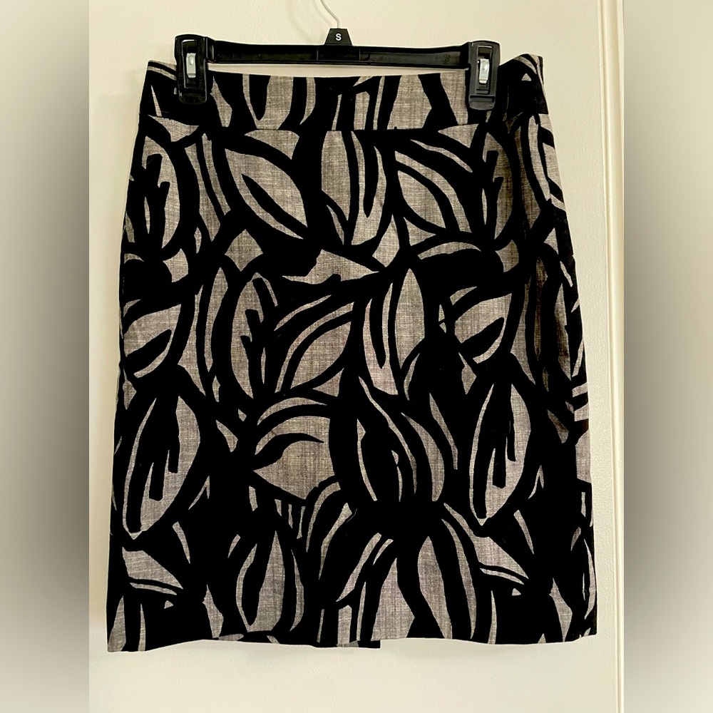 Ann Taylor skirt, size 4